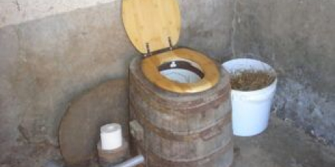 Jak si vyrobit záchodové prkénko pro venkovskou toaletu sami: typy sedátek